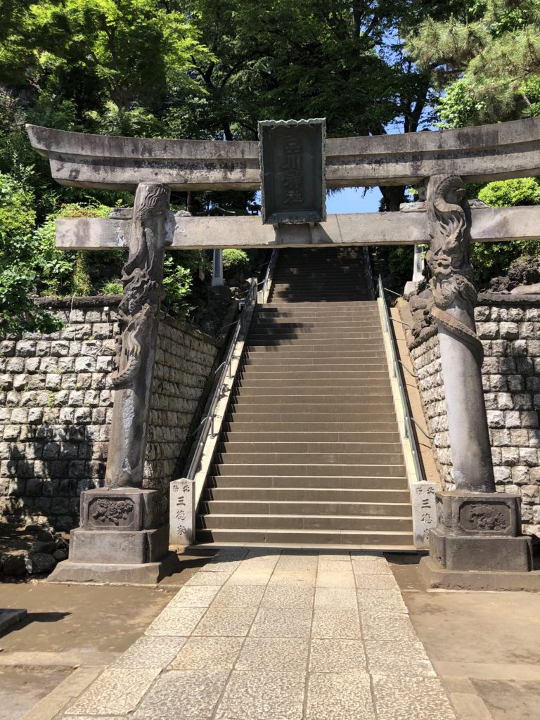 品川神社＿鳥居、東京品川区にあり、東京十社の中の1社、品川神社にはたくさんの方がお見えになられます。